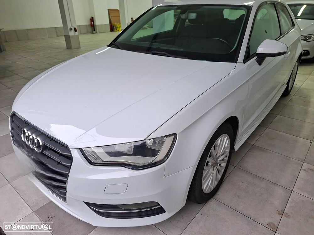 Audi A3 1.6 TDI Advance Ultra - 4
