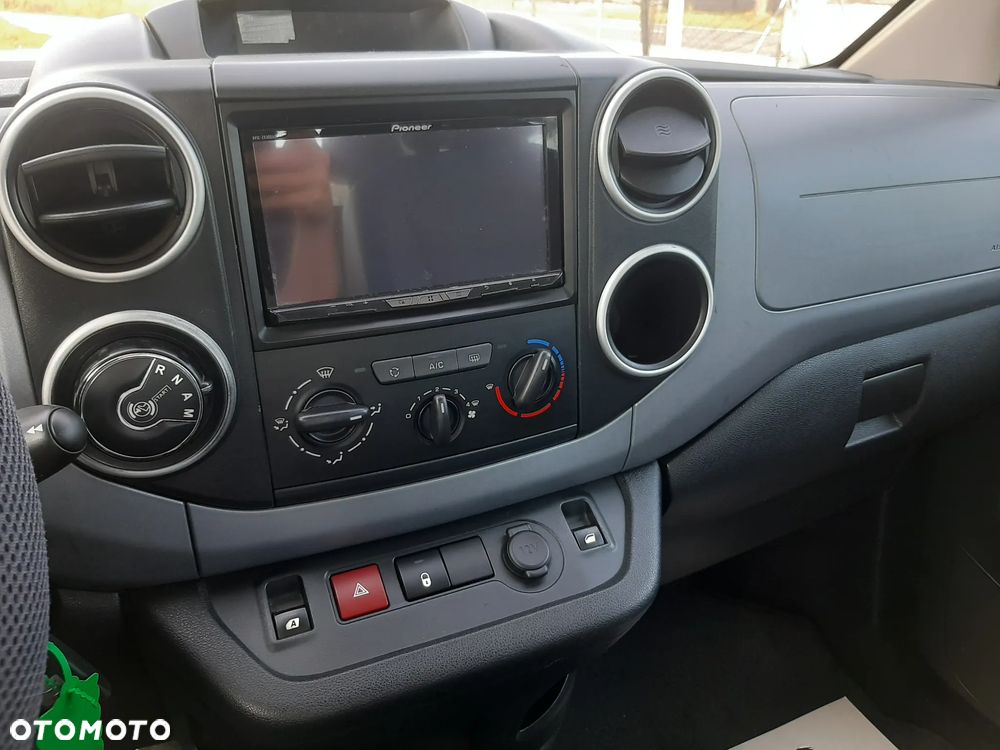 Citroën Berlingo e-HDi 90 FAP EGS6 Multispace Exclusive - 24