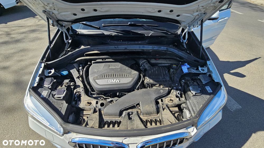 BMW X1 sDrive18d - 12