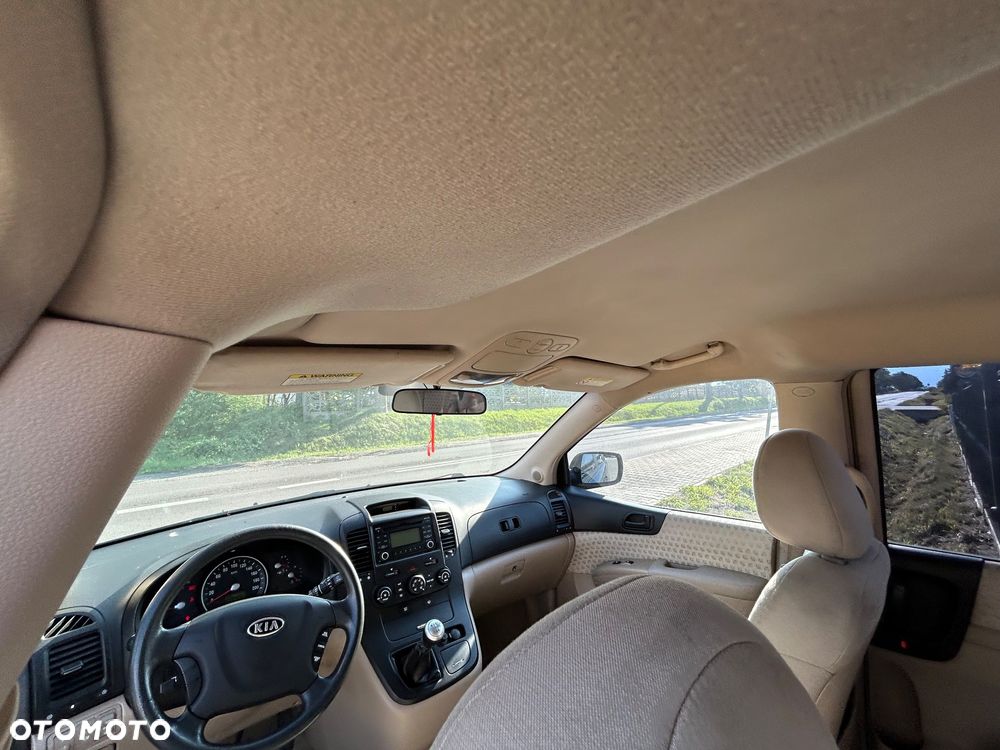 Kia Carnival - 30