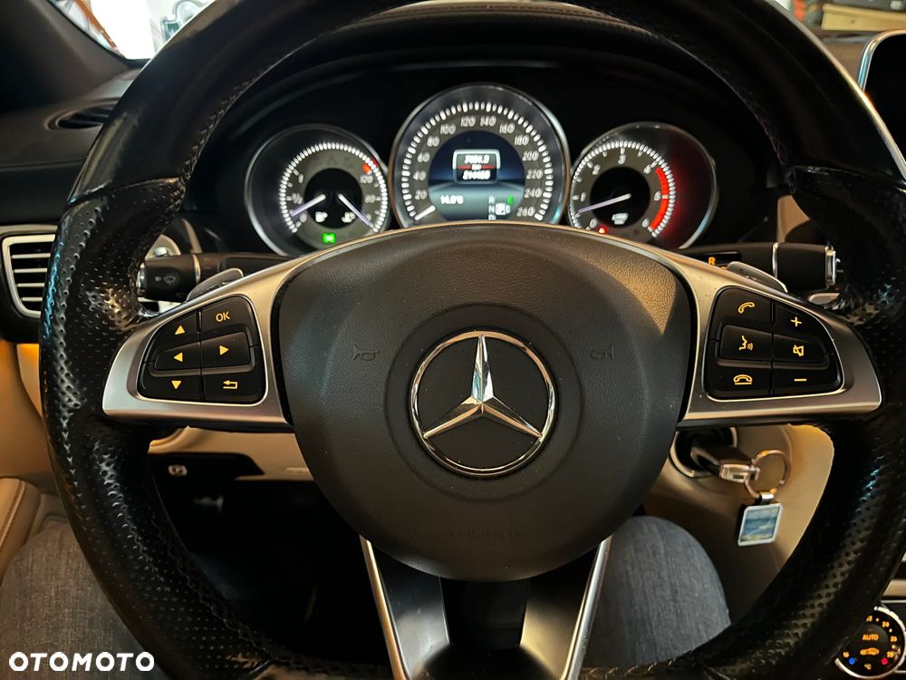 Mercedes-Benz CLS - 10
