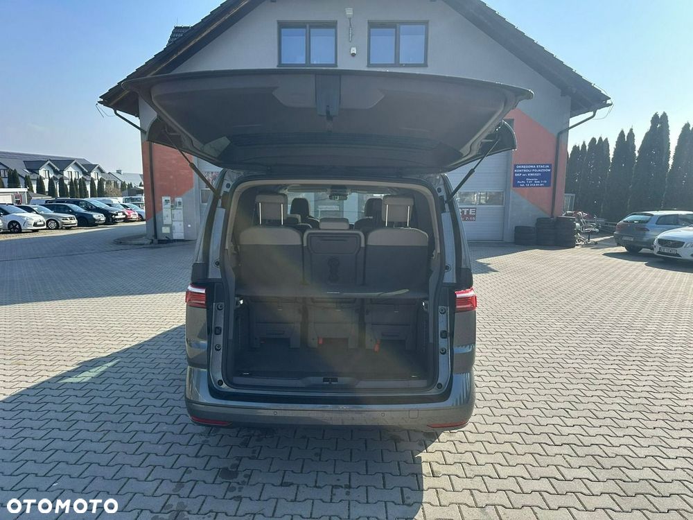 Volkswagen Multivan - 24