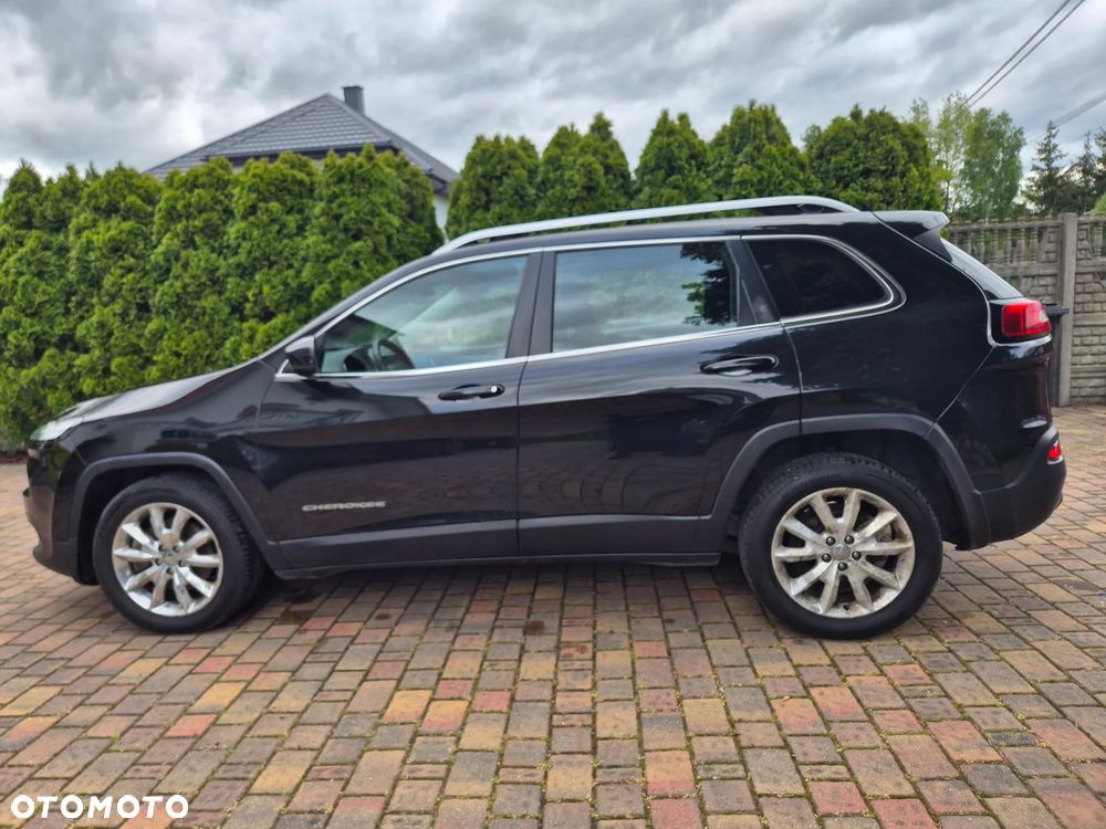 Jeep Cherokee - 29