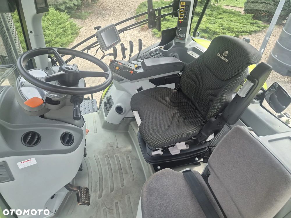 Claas Axion 810 - 3
