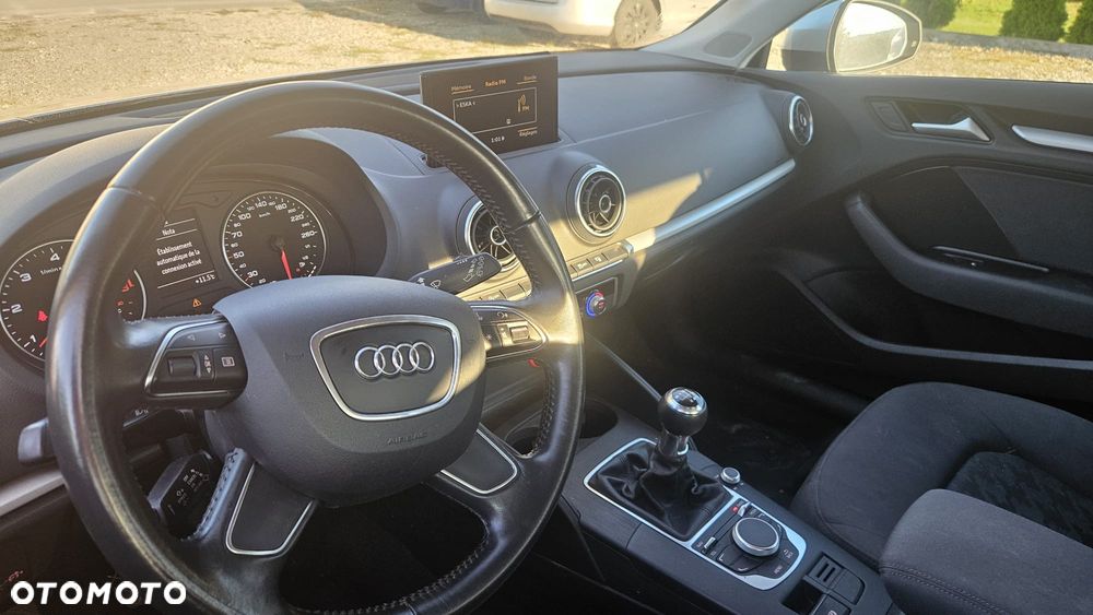 Audi A3 Sportback 1.6 TDI - 10