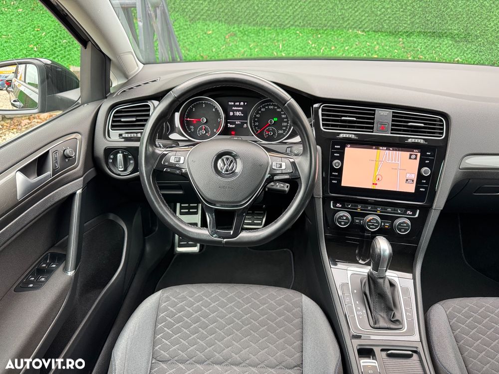 Volkswagen Golf 1.6 TDI DSG Join - 9