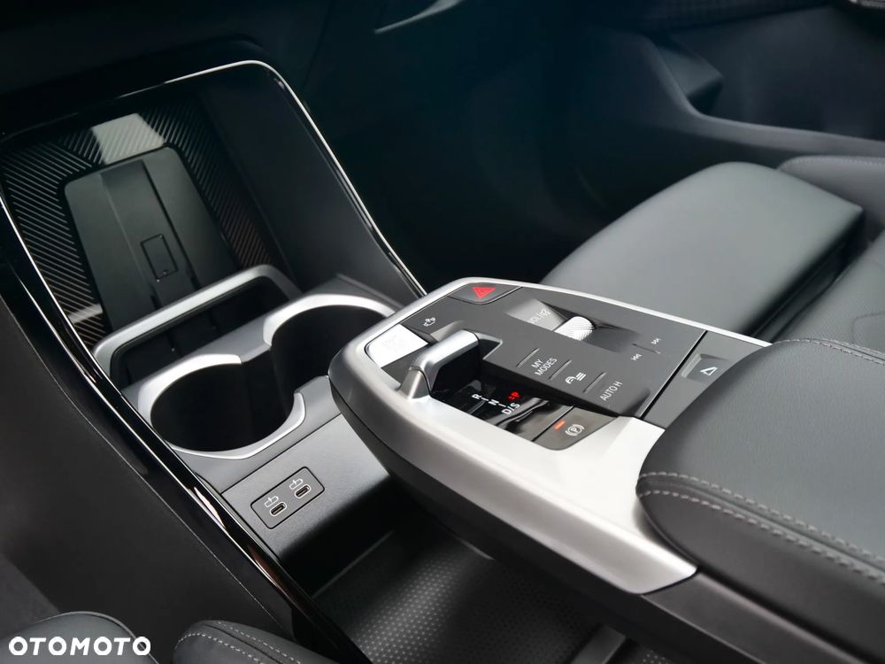 BMW X1 xDrive23i mHEV M Sport sport - 19
