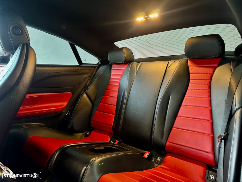 Mercedes-Benz E 220 d AMG Line - 48