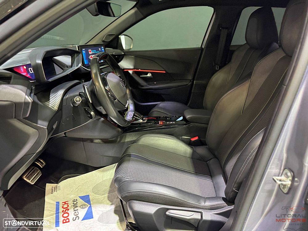 Peugeot 2008 1.2 PureTech GT Line EAT8 - 14
