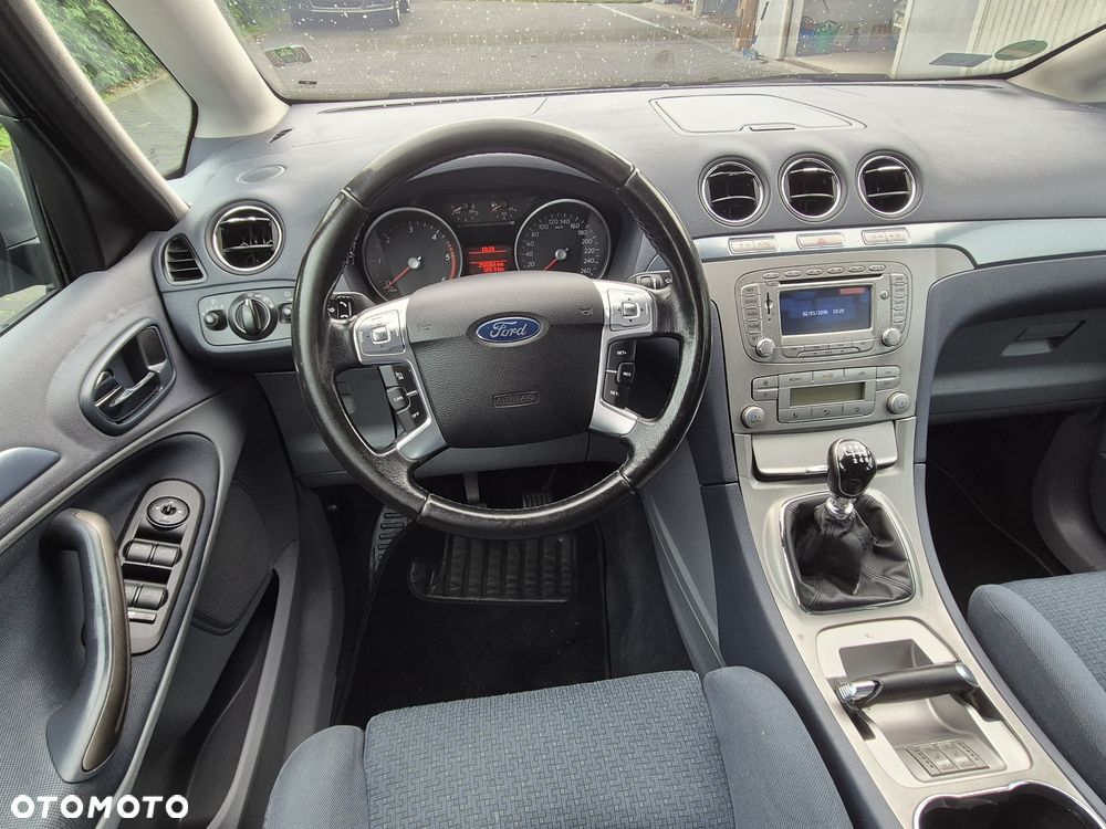 Ford S-Max - 7