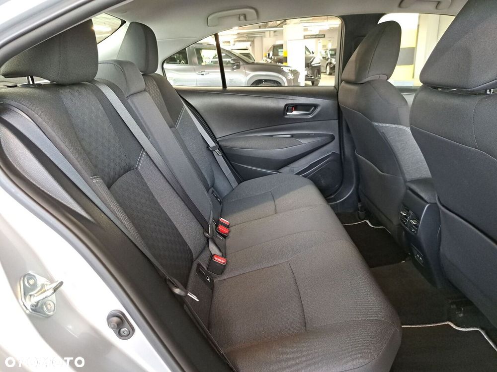 Toyota Corolla 1.8 Hybrid Comfort - 23