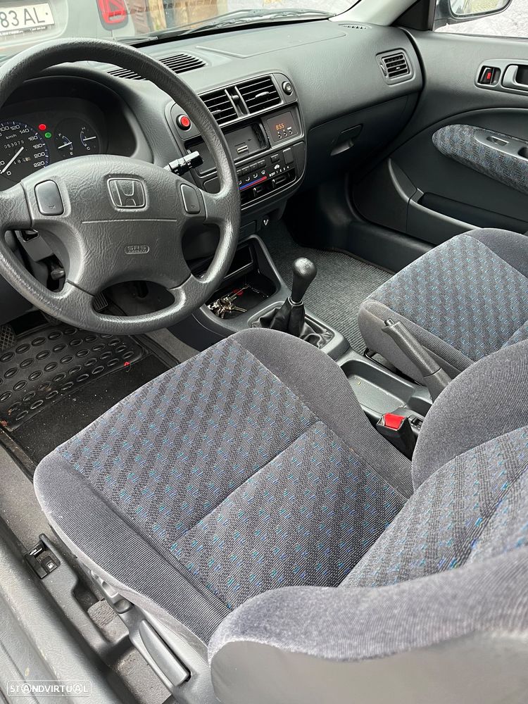 Honda Civic 1.4i S - 4