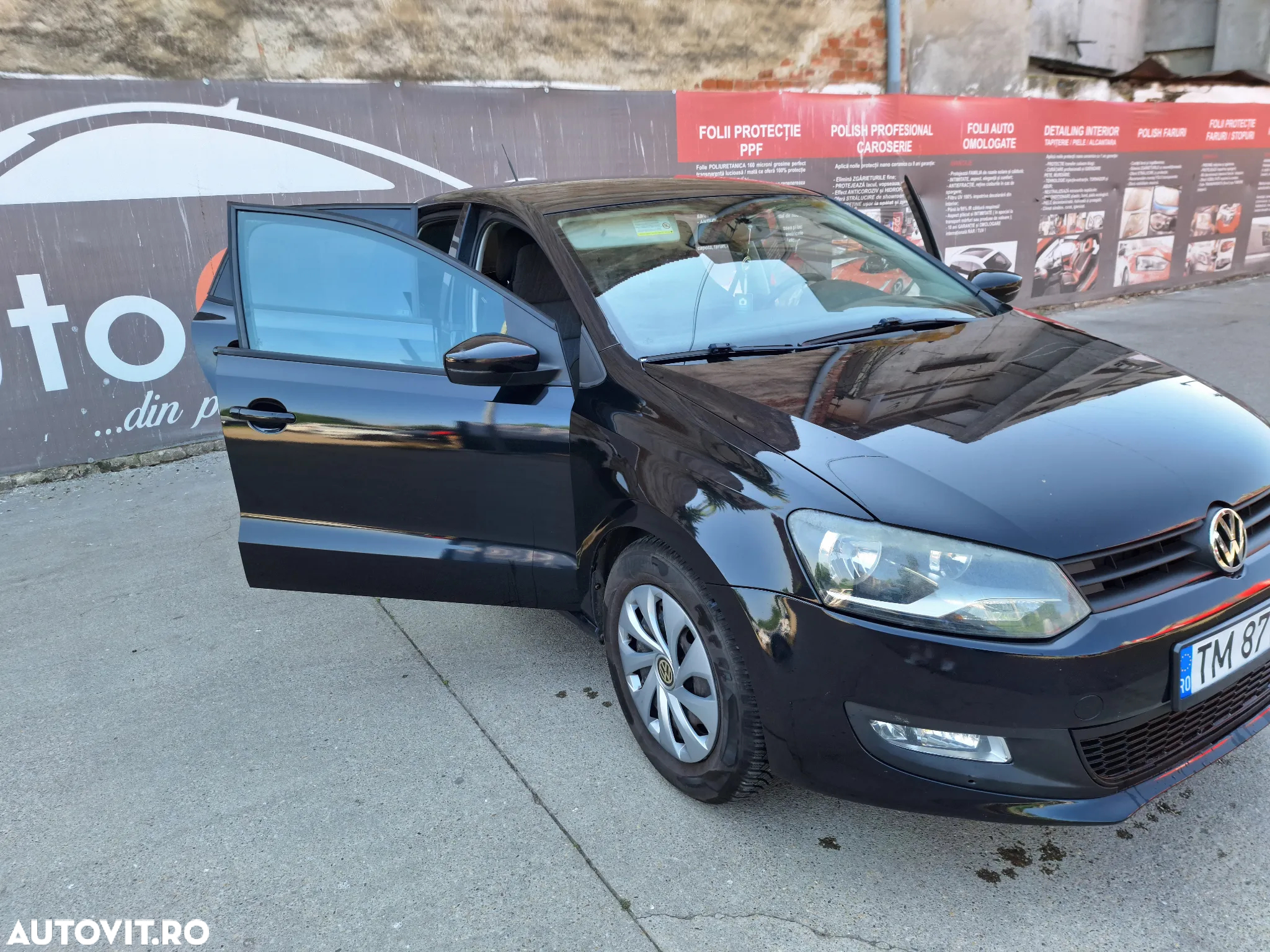 Volkswagen Polo - 2