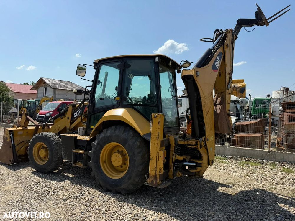 Cat 427F2 - 4