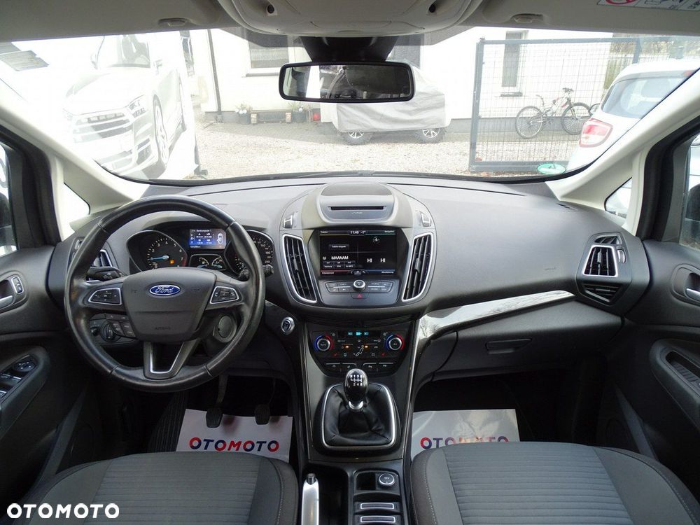 Ford Grand C-MAX - 17