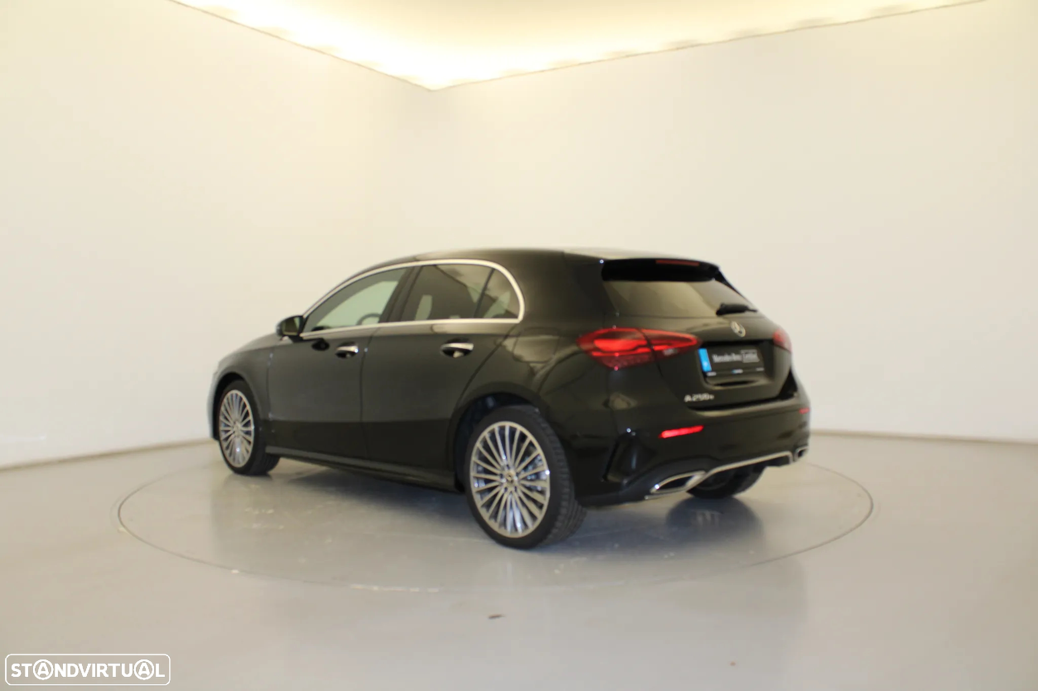 Mercedes-Benz A 250 e - 10