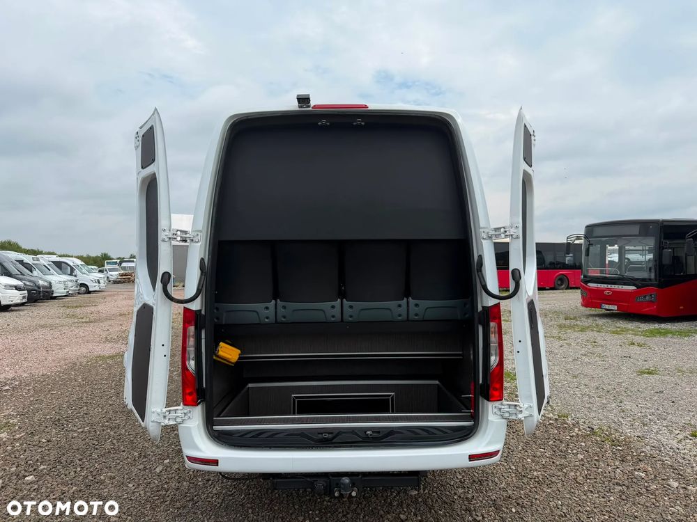 Mercedes-Benz Sprinter 517 - 6