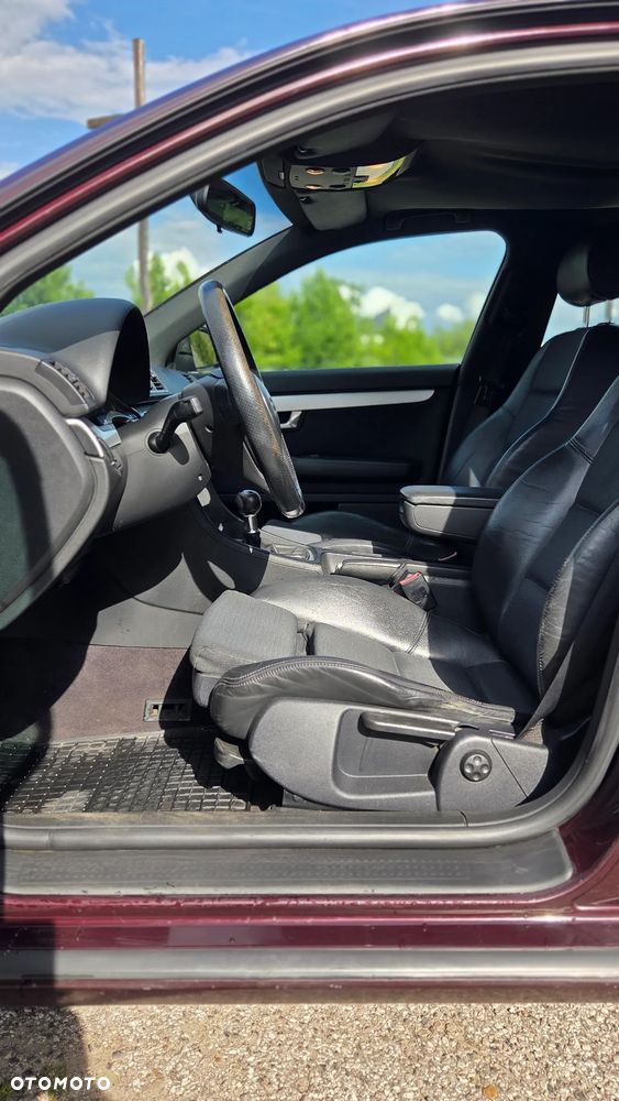 Audi A4 Avant 1.9 TDI quattro - 12