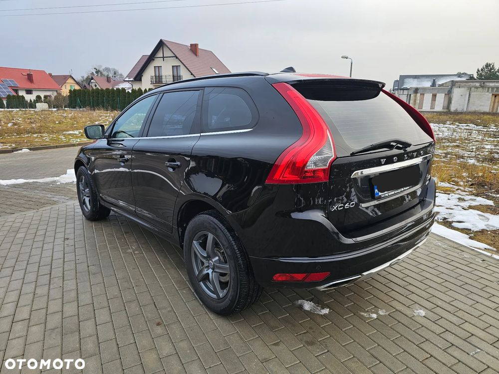 Volvo XC 60 D4 AWD Geartronic Summum - 4