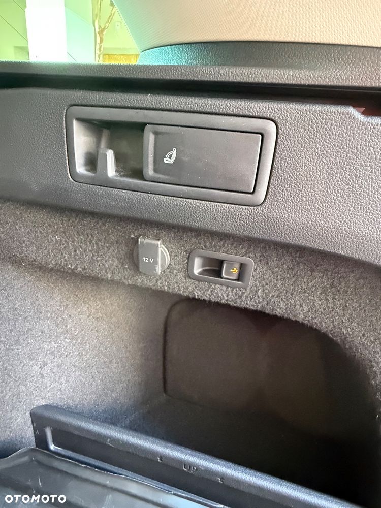 Volkswagen Passat - 16