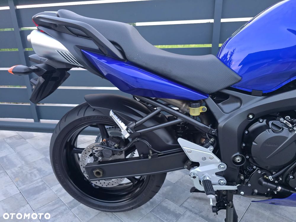 Yamaha FZ6 - 16
