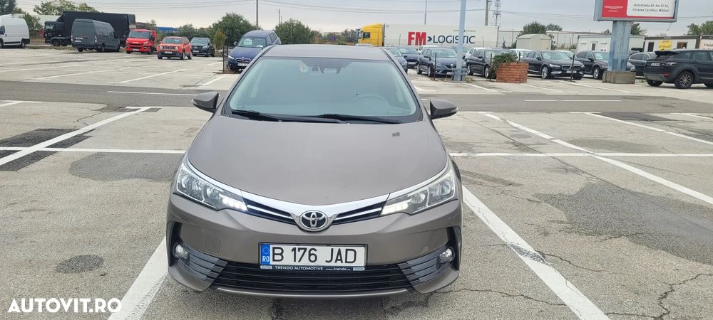 Toyota Corolla - 2