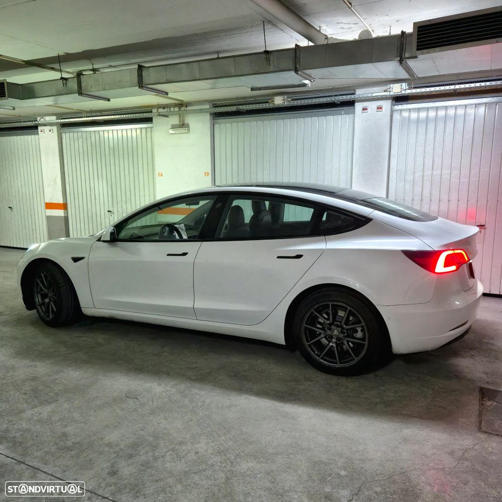 Tesla Model 3 Standard Range Plus RWD - 2