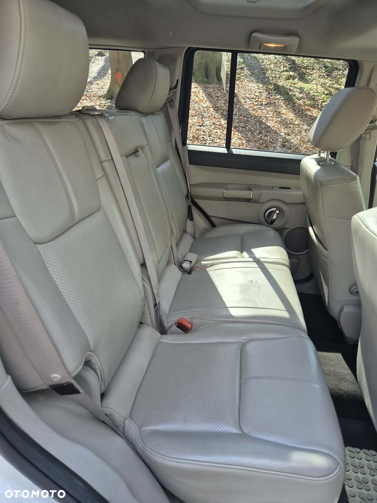 Jeep Commander 5.7 V8 Limited - 12