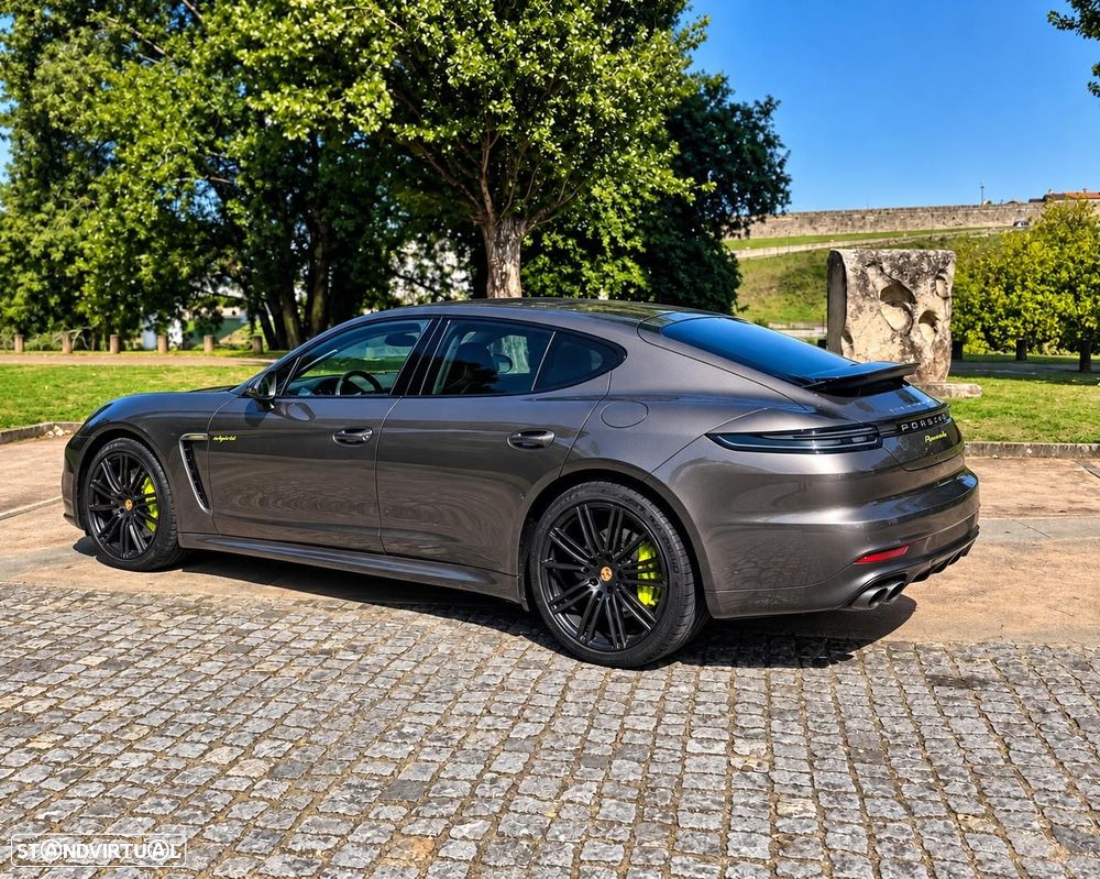 Porsche Panamera - 5