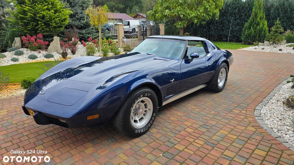 Chevrolet Corvette - 13