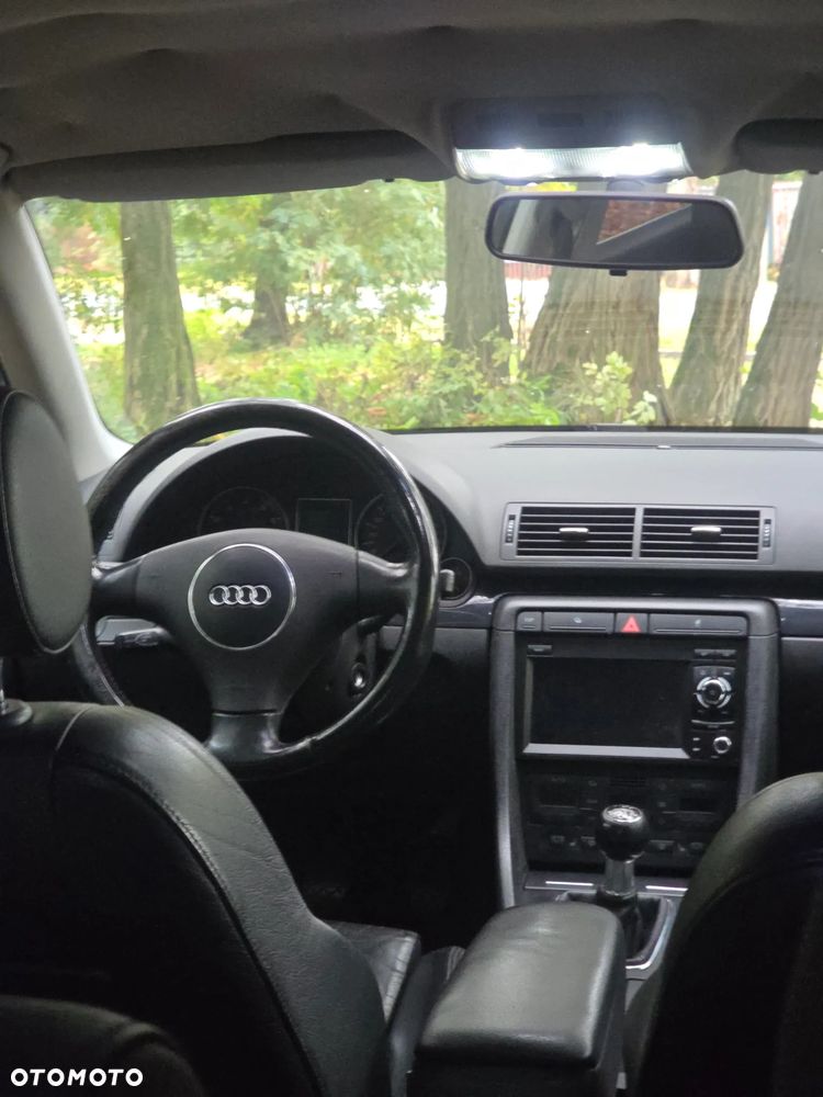 Audi A4 Avant - 25