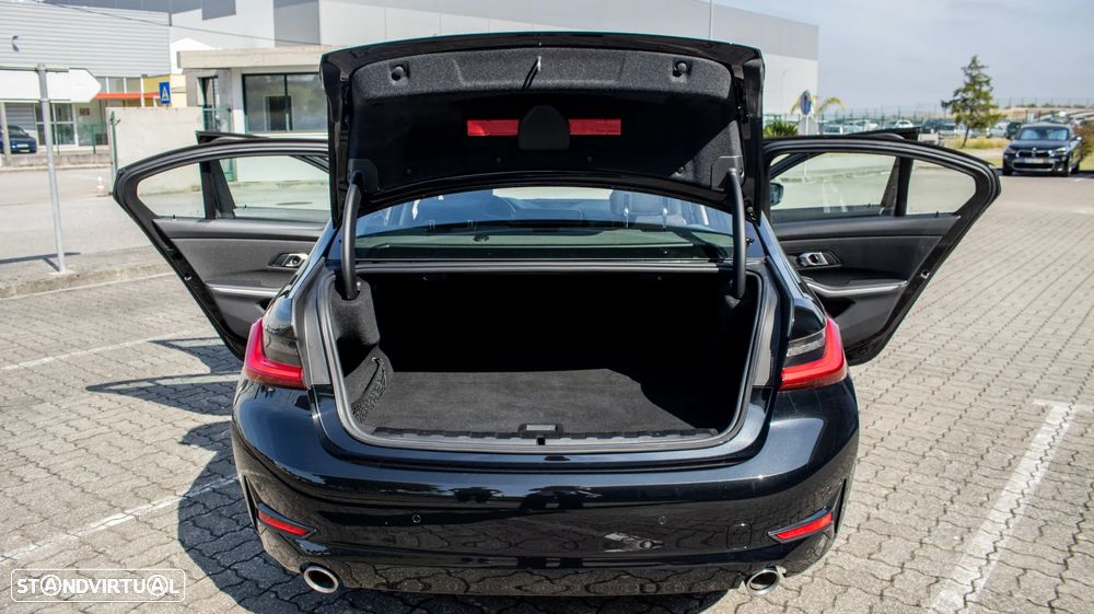 BMW 330 - 8