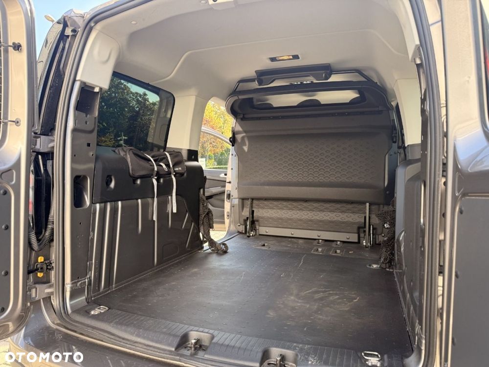 Ford Transit Connect - 26