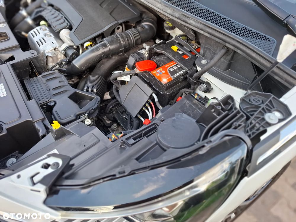 Peugeot 3008 PureTech 130 Stop & Start GPF Allure - 31