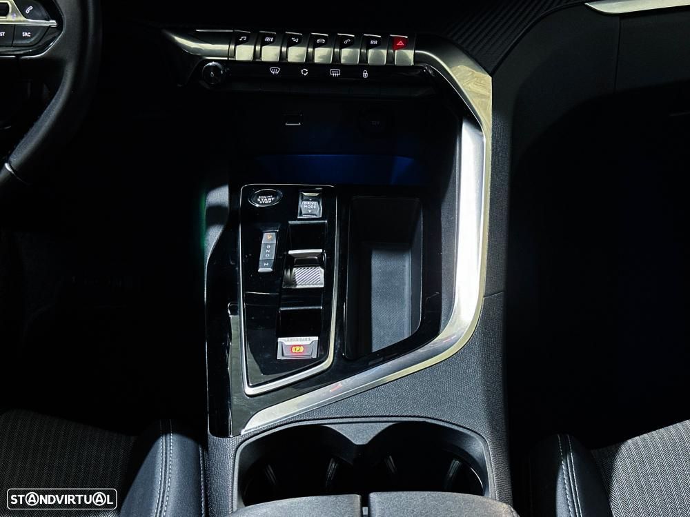 Peugeot 3008 1.2 Hybrid Allure Pack e-DCS6 - 22