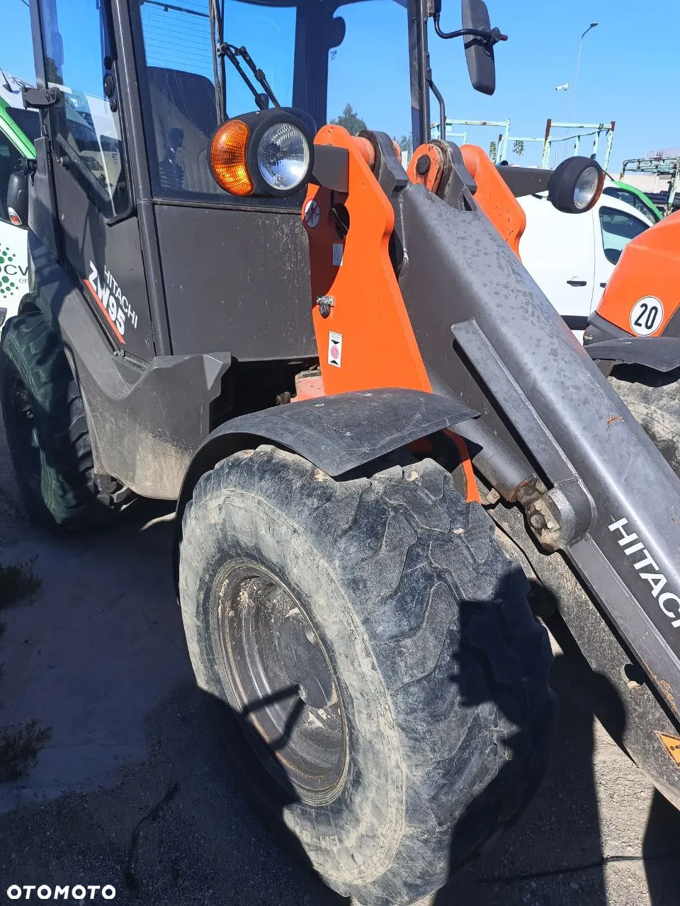 Hitachi ZW95 - 4