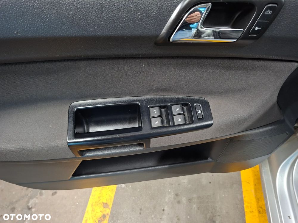 Volkswagen Polo 2007 photo 4