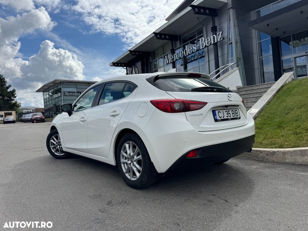 Mazda 3 - 8