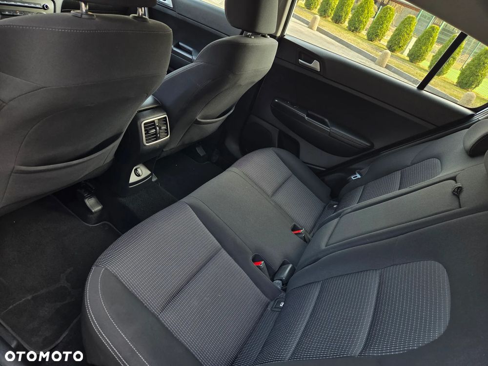 Kia Sportage 1.6 T-GDI AWD Vision - 16