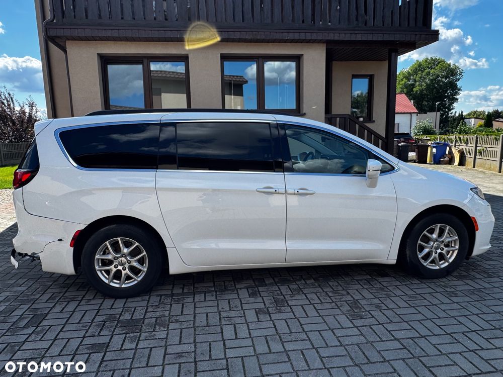 Chrysler Pacifica - 9