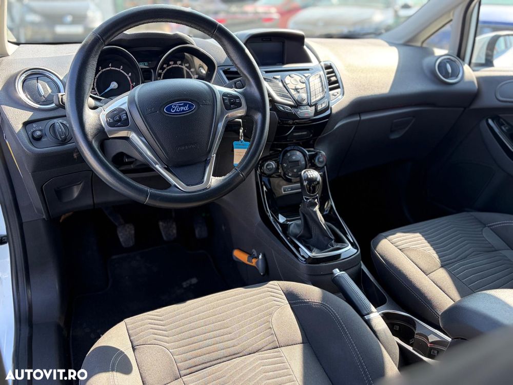 Ford Fiesta - 8