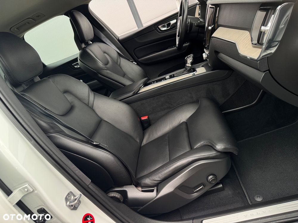 Volvo XC 60 D4 AWD Inscription - 27