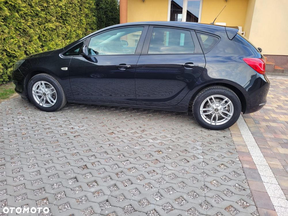 Opel Astra - 4
