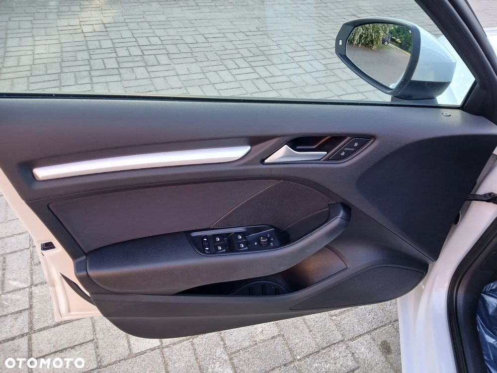 Audi A3 Sportback 1.6 TDI Attraction - 10