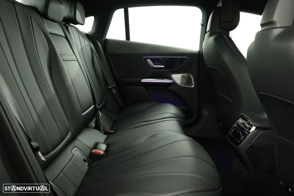 Mercedes-Benz EQE 300 - 23