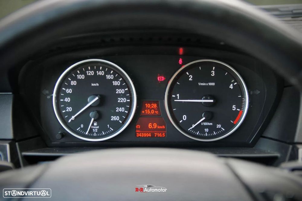 BMW 520 d Executive - 17