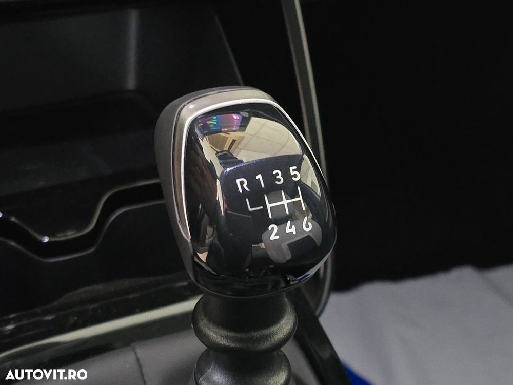 Citroën C3 1.2 PureTech 100 S&S BVM6 MAX - 18