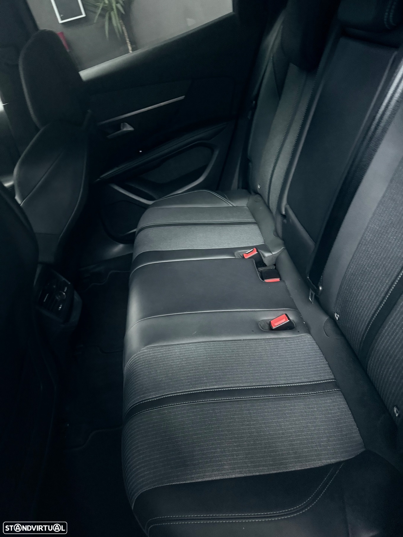 Peugeot 3008 1.5 BlueHDi GT EAT8 - 4