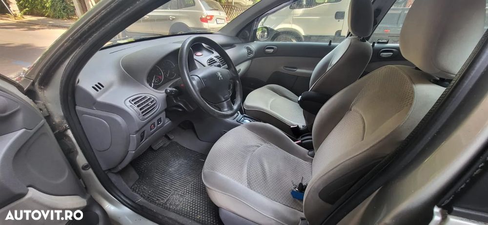 Peugeot 206 - 6