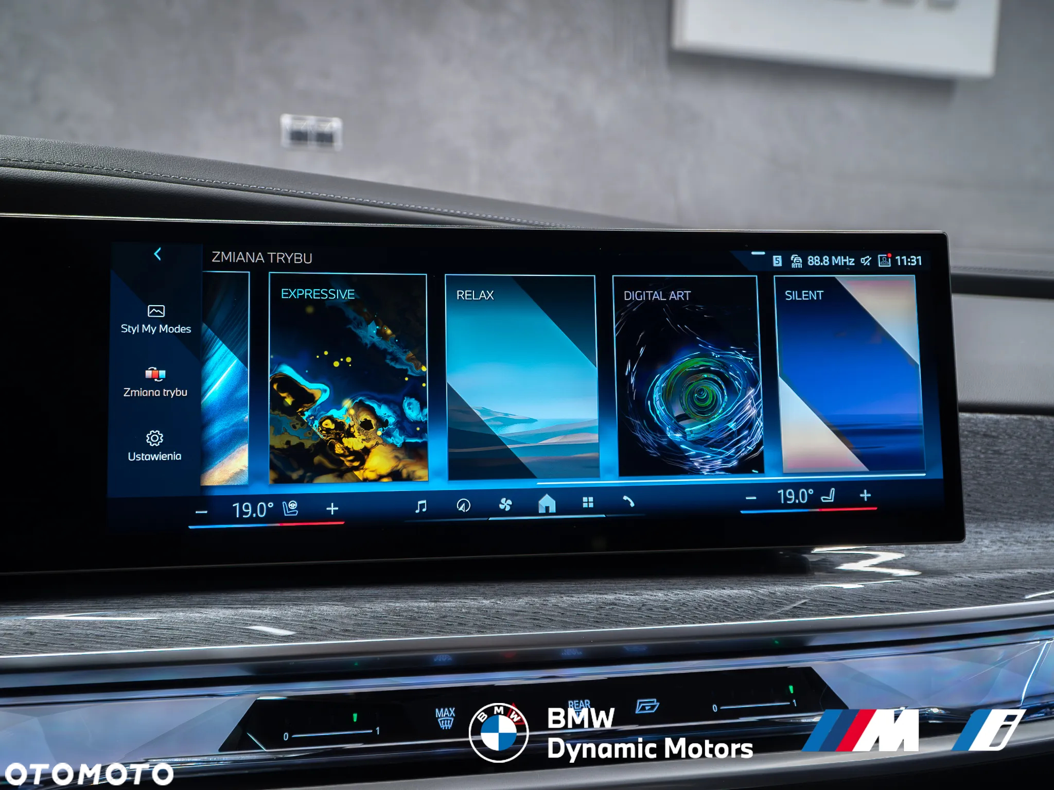 BMW Seria 7 740d xDrive - 39
